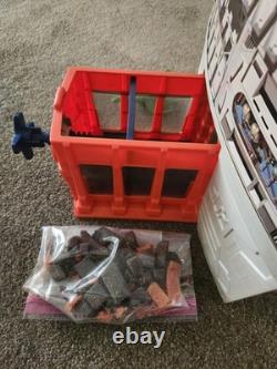 1977 Vintage KENNER STAR WARS Death Star SPACE STATION withMonster Foam Compactor