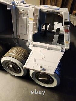 2008 Vintage Hasbro Star Wars Clone Wars Turbo Tank With 5 Action figures