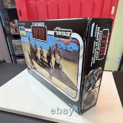 Kenner The Vintage Collection Star Wars ROTJ Tatooine Skiff Vehicle + 3 Figures