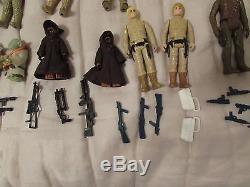 Lot 100 vintage Kenner Star Wars action figures, original weapons, accessories