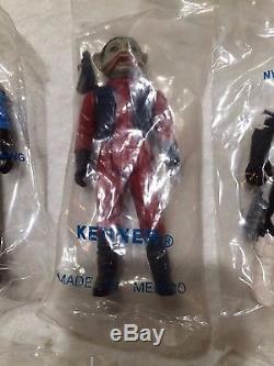 Lot of 33 Vintage Star Wars Kenner bagged figures, sealed MINT COMPLETE! NO RES
