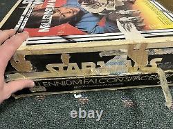 Millennium Falcon vintage original with box Complete. Kenner Star Wars