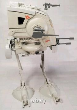 Mint Vintage 1982 Kenner AT-ST Scout Walker Vehicle with Return of the Jedi Box