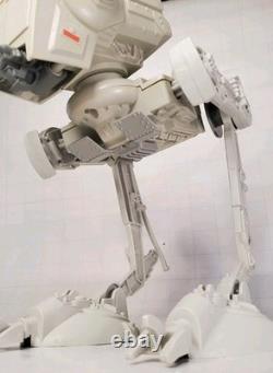 Mint Vintage 1982 Kenner AT-ST Scout Walker Vehicle with Return of the Jedi Box