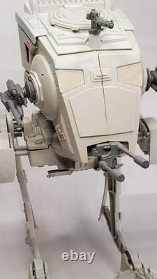 Mint Vintage 1982 Kenner AT-ST Scout Walker Vehicle with Return of the Jedi Box