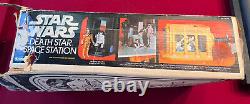 READ! Vintage STAR WARS DEATH STAR SPACE STATION Kenner Playset 1978 with Box