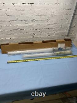 Star Wars George Lucas' Super Live Adventure NOS 1992 Lightsabers X 2