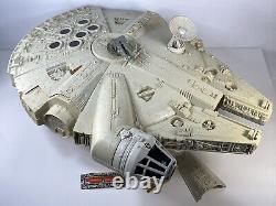 Star Wars Millenium Falcon Space Ship Vintage 1979 for parts display pls read