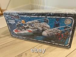 Star Wars The Vintage Collection Y-Wing Fighter 2011 Toys R Us Exclusive SEALED