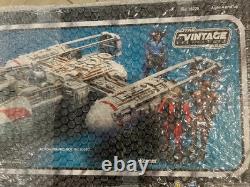 Star Wars The Vintage Collection Y-Wing Fighter 2011 Toys R Us Exclusive SEALED