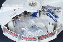 Star Wars Vintage Millennium Falcon Spaceship MIB Complete