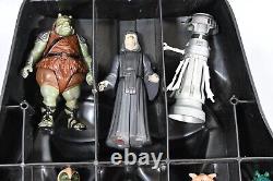 VINTAGE STAR WARS 32 ACTION FIGURES + WEAPONS + DARTH VADER CASE KENNER lot