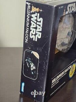 Vintage 1977 Star Wars Die Cast Millennium Falcon With Box, Bubble & Insert