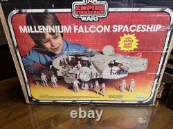 Vintage Empire Strikes Back Millennium Falcon Kenner 1980 withBox! Minty Color