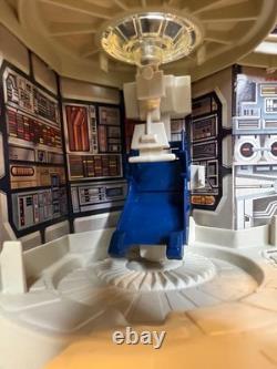 Vintage Empire Strikes Back Millennium Falcon Kenner 1980 withBox! Minty Color