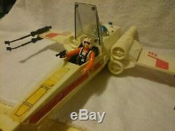 Vintage Kenner 1978 Star Wars X-Wing withpilot original stickers and weapons