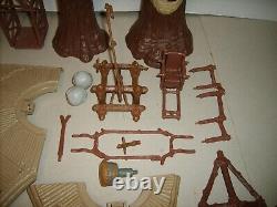 Vintage STAR WARS EWOK VILLAGE FIGURE PLAYSET PARTS LOT RETURN OF THE JEDI