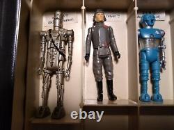 Vintage STAR WARS action figures with carrying case 17 figures and weapons