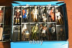 Vintage Star Wars 1977 Vinyl case with lots of vintage Figures