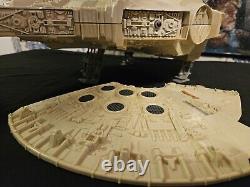 Vintage Star Wars Kenner Toy Collection of Ships & Action Figures