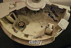 Vintage Star Wars Kenner Toy Collection of Ships & Action Figures