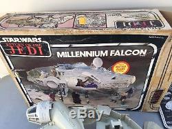 Vintage Star Wars Millenium Falcon 1983 Kenner missing some parts boxed
